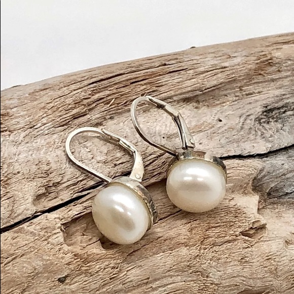 Vintage Silver Pearl Earrings & Mesh Cuff Bracelet 🤍 - Picture 10 of 10